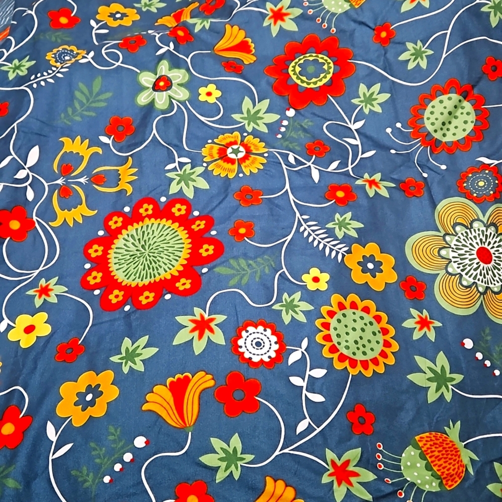 Queen reversible Boho Floral Duvet with Shams
